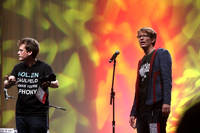Hank (right), with his brother, John, at VidCon 2012