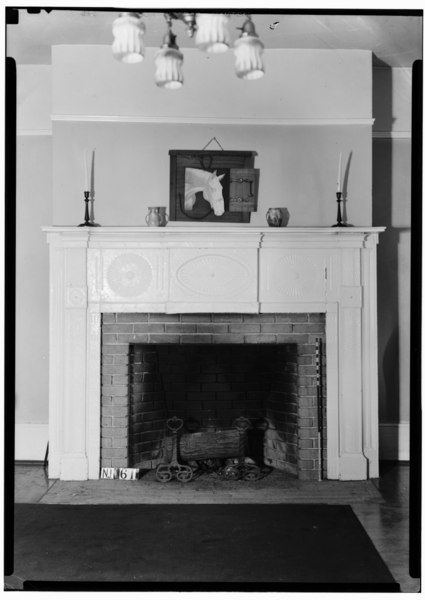 File:Historic American Buildings Survey Nathaniel R. Ewan, Photographer April 29, 1937 INTERIOR - MANTEL DETAIL - FRONT LIVING ROOM FIRST FLOOR - Chester House Hotel, Chester, Morris HABS NJ,14-CHEST,1-4.tif