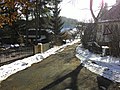 Čeština: Vedlejší cesta ve vesnici Hlupice v Ústeckém kraji English: A minor road in the Hlupice village in Ústí Region, CZ