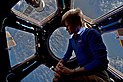 Peggy Whitson en el módulo Cupola de la Estación Espacial Internacional