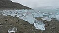 Icebergs on the beach (6141224081).jpg