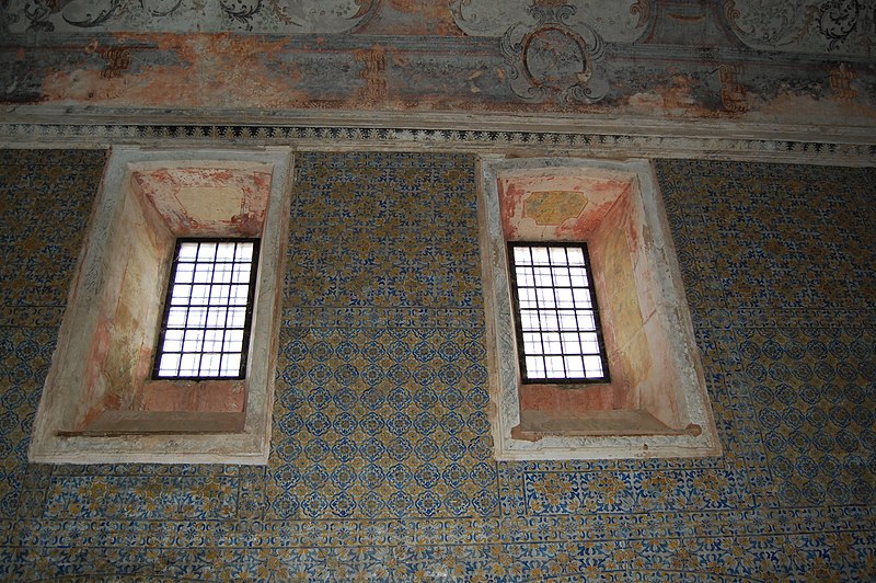 File:Igreja das Servas - Azulejos Interior (4).jpg