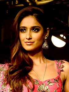 Ileana D'Cruz LFW.jpg