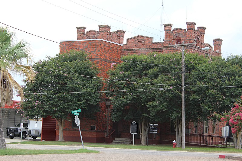 File:Jail(old-atascosa-county)2016-2(jourdanton).jpg