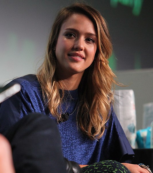 File:Jessica Alba at TechCrunch Disrupt San Francisco 2012 02 (cropped).jpg