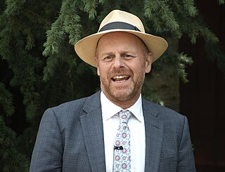 <span class="mw-page-title-main">Joe Swift</span> British television presenter (b. 1965)