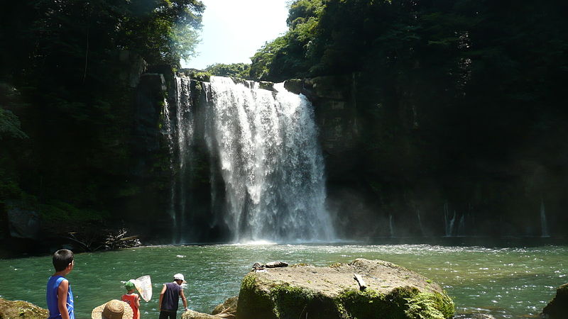 ファイル:Kamikawa Falls Kagoshima.jpg