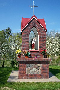 Warmian wayside shrine in Bartążek