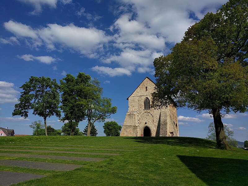 File:Kirchenfragment, Kloster Lorsch.jpg