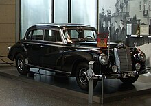 Der 1951 an das Bundeskanzleramt gelieferte Dienstwagen von Konrad Adenauer steht heute im Haus der Geschichte in Bonn