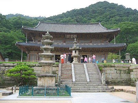 Korea-Mountain-Jirisan-Hwaeomsa-01.jpg