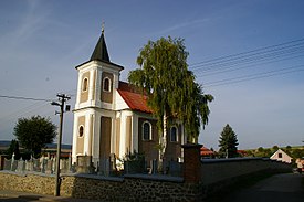 Kostel sv. Barbory Velešovice 2012.JPG