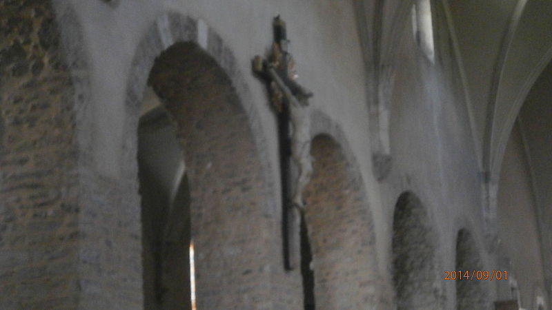 File:Krzyż w katedrze.JPG