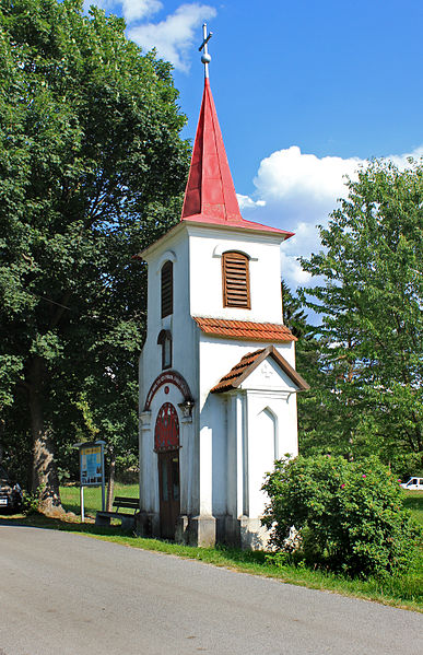 File:Kunžak, Zvůle, chapel.jpg