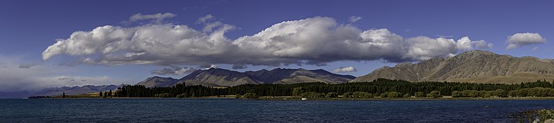 File:Lake Pukaki, Canterbury, New Zealand.jpg