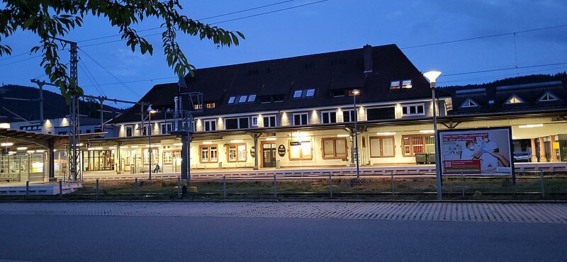 File:Landappbw 871614 1823 Bahnhofgebäude Titisee.jpg