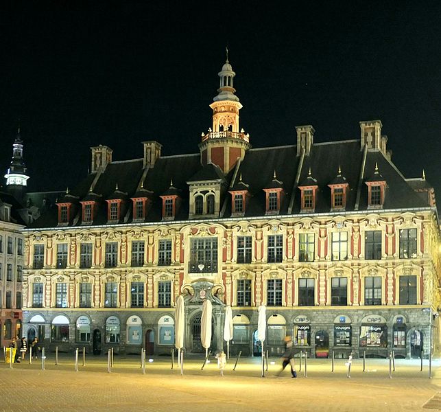 File:Lille vielle bourse nuit.jpg