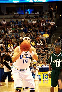 <span class="mw-page-title-main">Lorenzo Mata</span> American professional basketball player