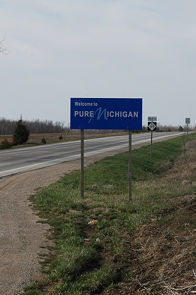 File:M-99 welcome sign.jpg