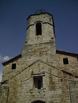 A ilesia de Sant Martín de Maçanet de Cabrenys, d'estilo romanico