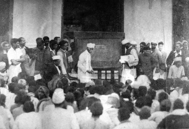 Mahamana inaugurate literacy day at Banaras Hindu University