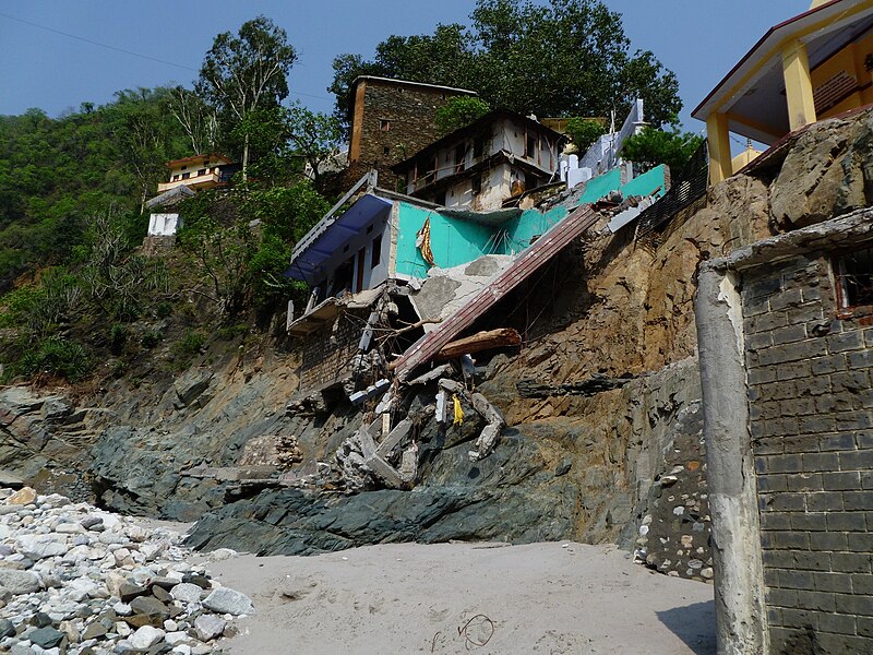 File:Mandakini-left-bank-broken-bridge-rudraprayag-sangam-g.jpg