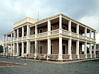 Massawa, Eritreia - Prédio da Administração Municipal (8527951359) .jpg