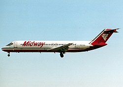 Douglas DC-9-31 компании Midway после ребрендинга в бело-красной ливрее