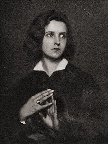 Miss Austria 1929 (Lisl Goldarbeiter), oleh Hermann Schieberth.jpg