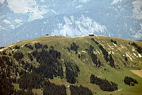 Vue du signal de Bisanne depuis le mont Mirantin au sud.