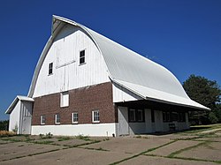 Muscatine County Home Dairy Barn 01.jpg