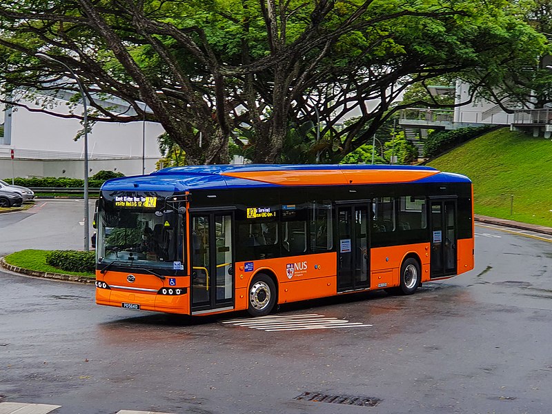 File:NUS Shuttle Bus PD564D at COM 2.jpg