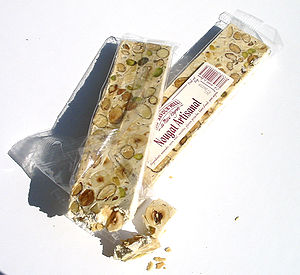 Kẹo Nougat