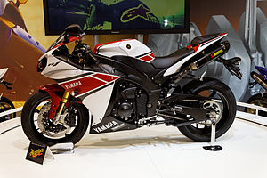 Paris - Salon de la moto 2011 - Yamaha - YZF-R1 - 002.jpg