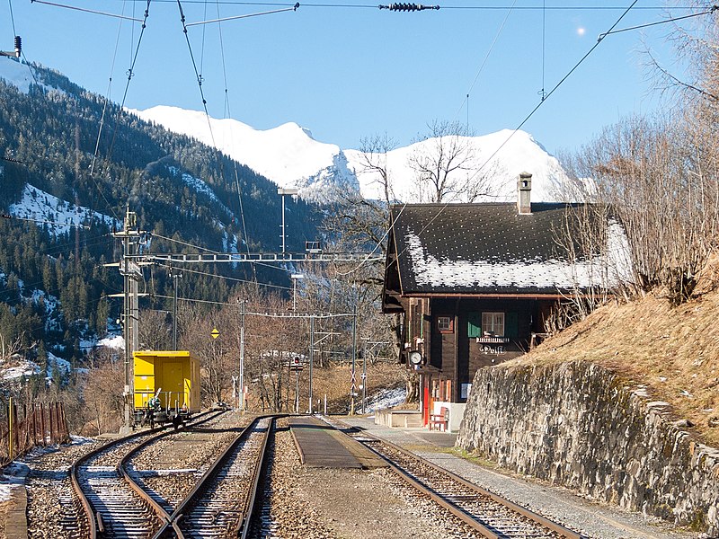 File:Peist train station.jpg