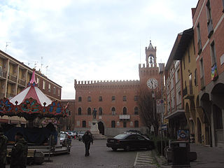 Piazza Quirico Filopanti (Budrio).jpg