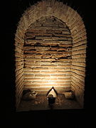 Pomorie Tomb Interior IMG 2003.JPG