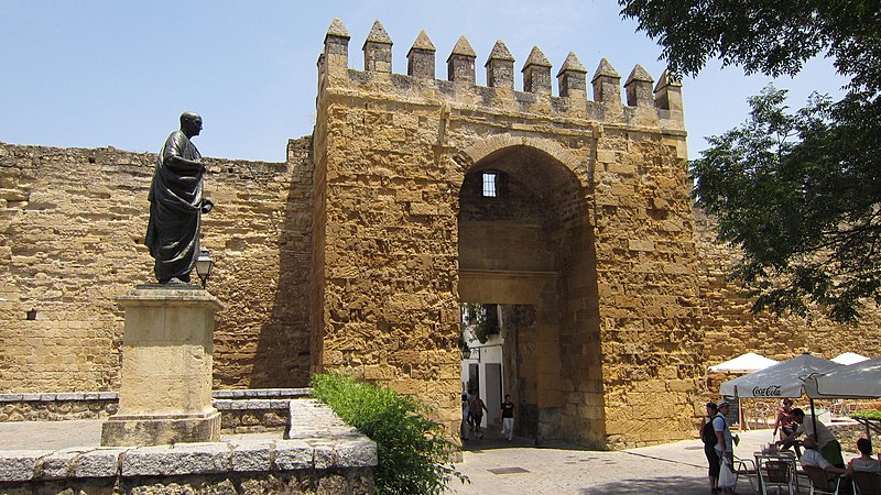 File:Puerta de Almodóvar, Cordoba - panoramio.jpg