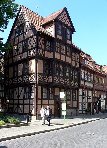 File:Quedlinburg Steinweg 68.jpg