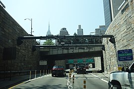 Queens-Midtown Tunnel td (2021-05-26) 03 - Electronic Toll Gates.jpg