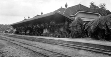 Kuranda railway station, circa 1935 Queensland State Archives 1238 Railway Station Kuranda NQ c 1935.png