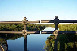 La rivière Queguay vue depuis le pont de la Route 3.