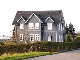 Langenkamp an der Kreisstraße 8 von Süden aus.