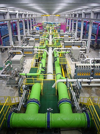 <span class="mw-page-title-main">Desalination</span> Removal of salts from water