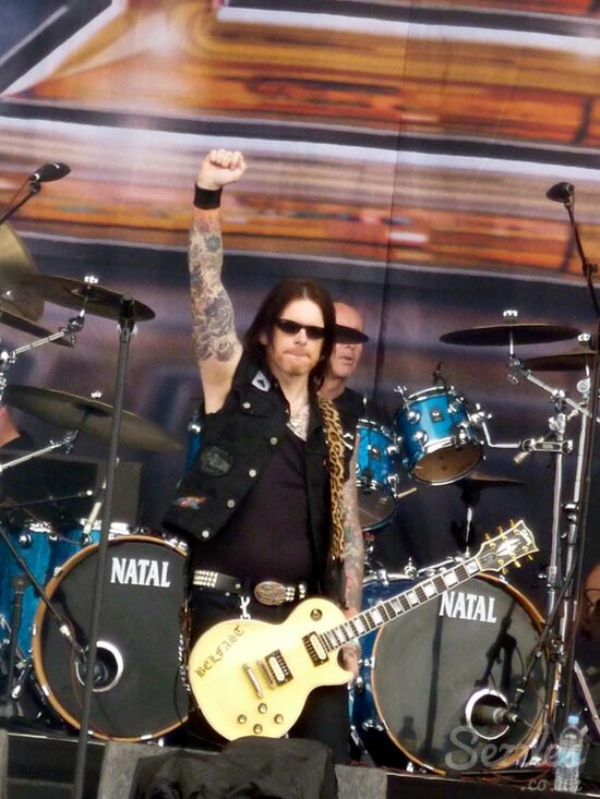 Ricky Warwick, June 2011, Download Festival.jpg