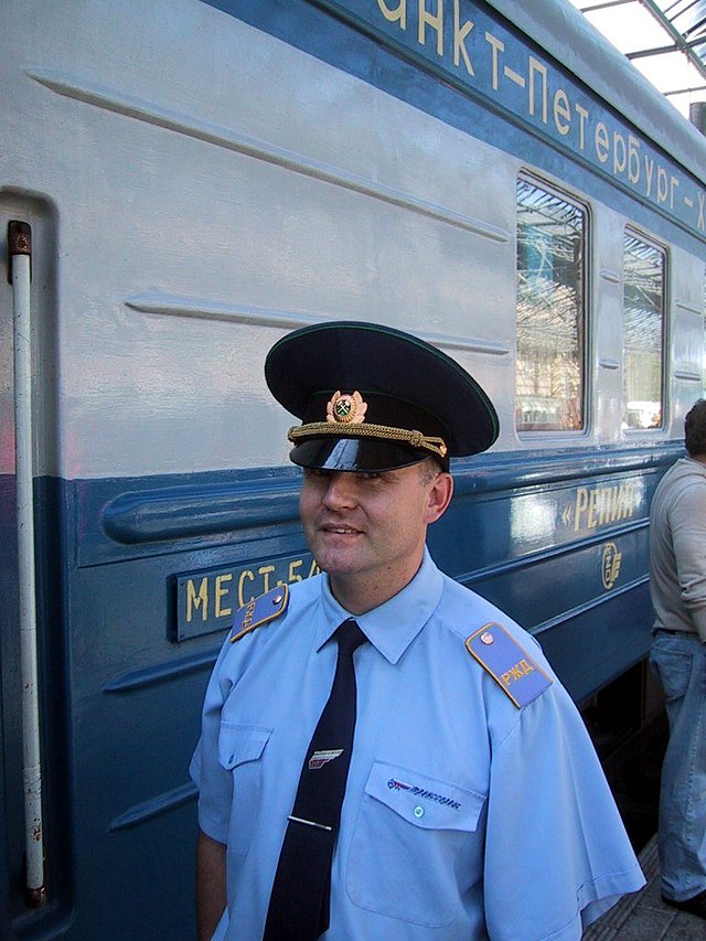 Русская проводница поезда Москва-Владивосток Мари Бергер дала пассажиру - Pornk