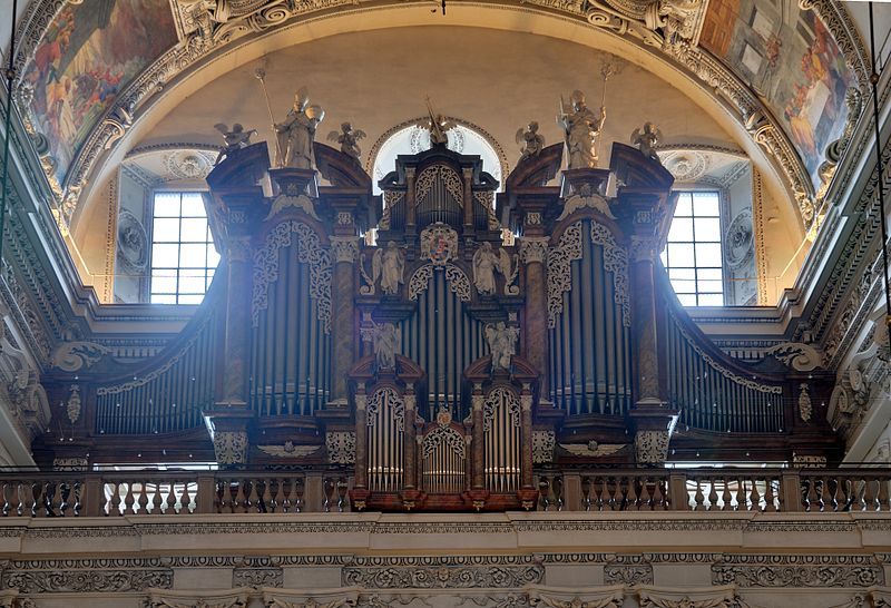 800px Salzburg Salzburger Dom2