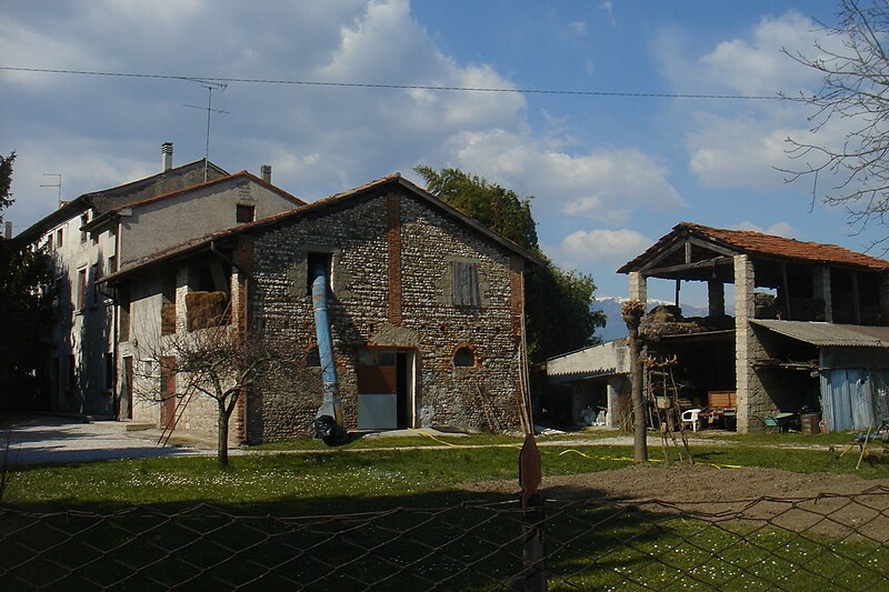 File:San Fior di Sotto - Casa rurale di via Collot.JPG