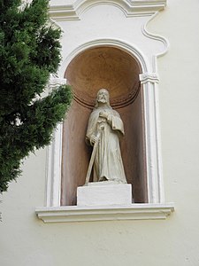 Święci Benigno i Caro, fasada, posąg (Cassone, Malcesine) 02.JPG