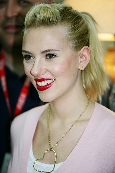 Scarlett Johansson - Wikipedia